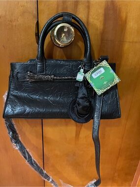 Classic Black Women's Top-Handle Bag with Removable Strap